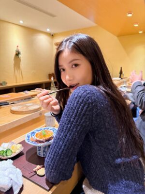 Jessica Chan Yee-Chun Instagram - Jessica方聖誕加