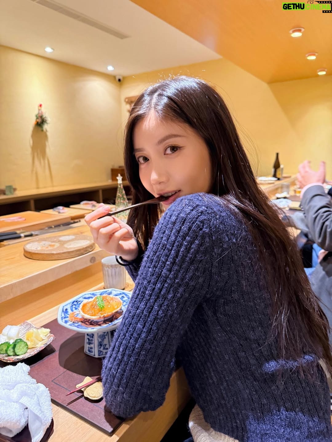 Jessica Chan Yee-Chun - 37K Likes - Jessica方聖誕加