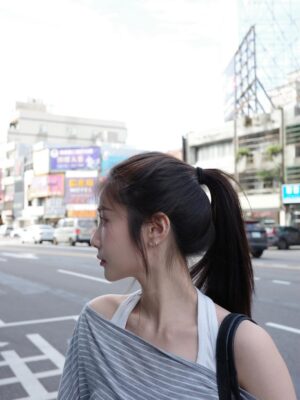 Jessica Chan Yee-Chun Instagram - Jessica方聖誕加
