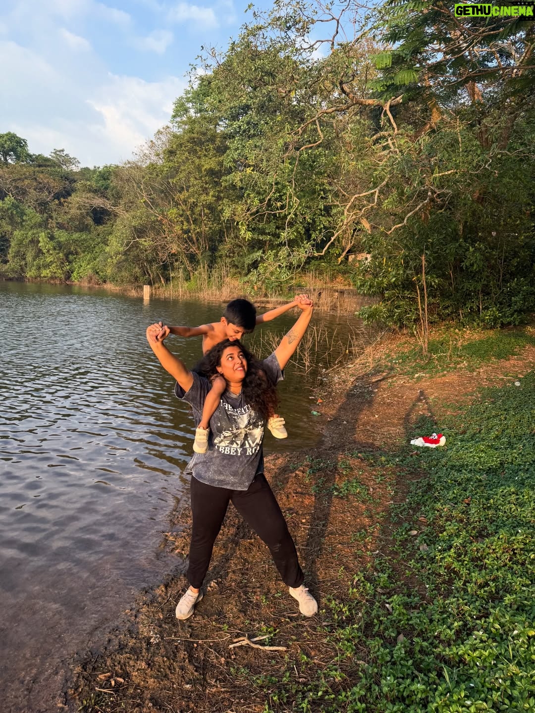 Jewel Mary - 4.9K Likes - അനന്തിരവൻ ഓൺ മിസ് പോഞ്ഞിക്കര ! @neenu.love.art