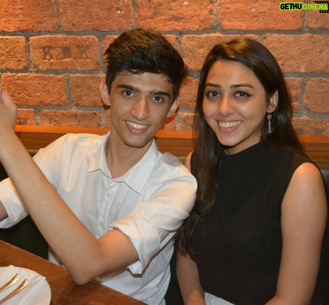 Jheel Mehta - 108.6K Likes - Is 2016 back? Hahaha, had to hop on this trend. I can’t believe how difficult it was to find pictures without a filter or effect on😂 LOVEDDDD Retrica btw. #2016 #throwbackthursday