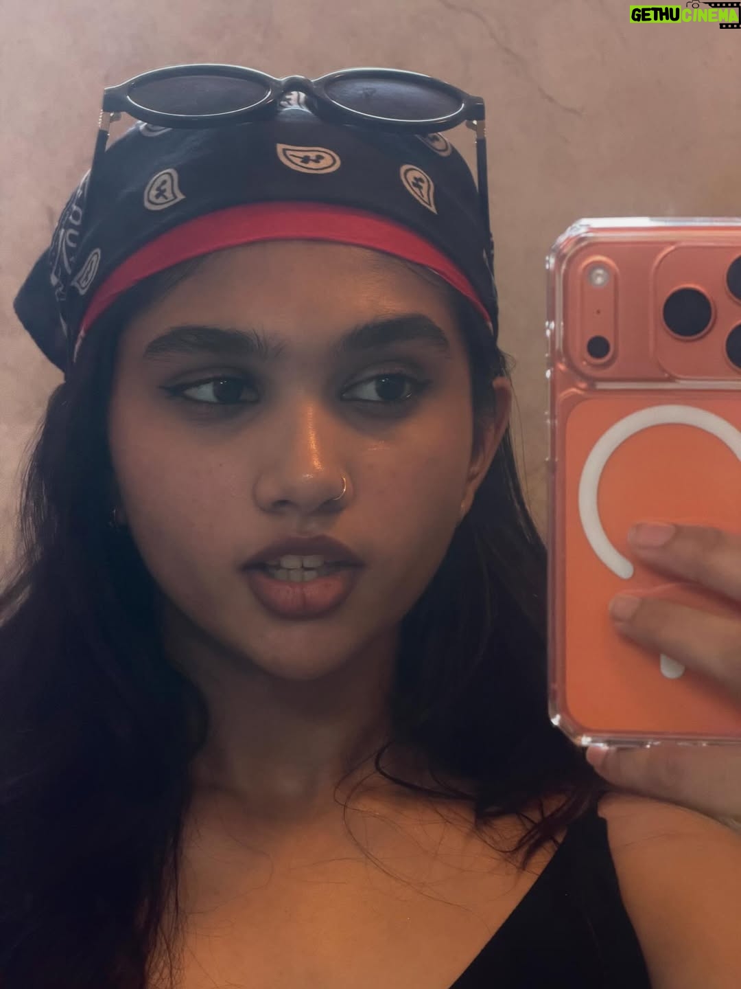 Jovika vijaykumar - 43K Likes - this girl is coconuts 🥥🌴🏴‍☠️