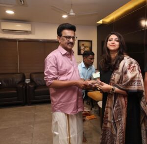 Joy Crizildaa Instagram - Met the Honourable Chief Minister @mkstalin sir at his residence today and received his blessings on the auspicious occasion of Pongal ✨💫

#chiefminister #chiefministeroftamilnadu #pongalcelebrations #pongal2026  #cmhouse #cheifministerhouse #joycrizildaa #DMK