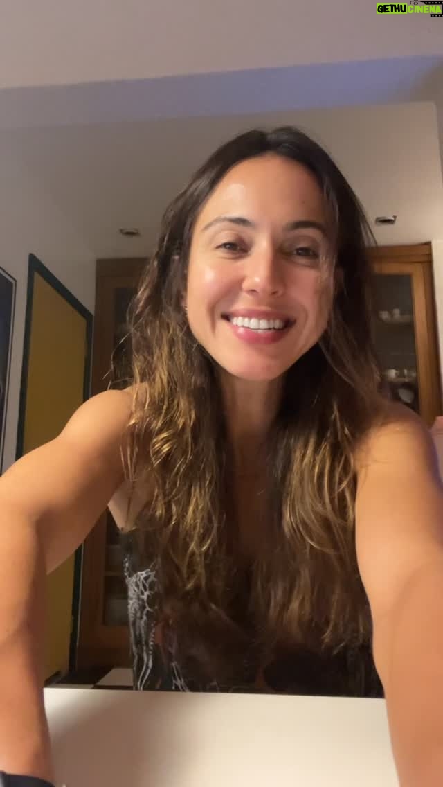 Júlia Mendes - 63.2K Likes - Cheguei a conclusão que eu não quero mais saber de nada! Só quero viver em paazzzzzzz ou será que ter paz também é prejudicial à saúde? Kkkk🥵