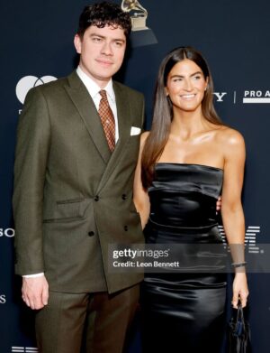Kaitlan Collins Instagram - It’s 75 degrees and Bad Bunny is there? I’m in. Thank you, @grammys, for an incredible evening.