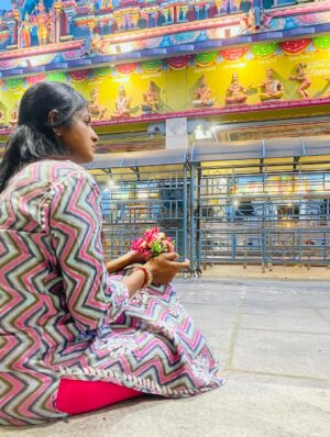 Kani Thiru Instagram - வேலுண்டு வினையில்லை..மயிலுண்டு பயமில்லை..குகனுண்டு குறையில்லை..கந்தனுண்டு கவலையில்லை🙏🏼🪷✨