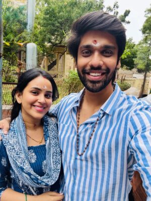 Kanmani Manoharan Instagram - Om Namah Shivaya ✨

@aswath_official @aswathinkanmani 

#OmNamahShivaya #tiruvannamalai #annamalaiyar #aswathinkanmani #blessings