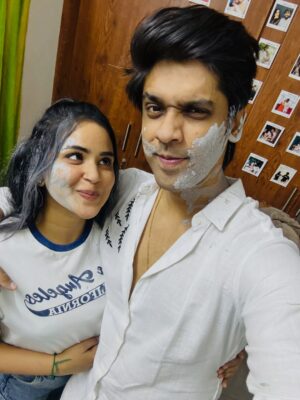 Kanmani Manoharan Instagram - Us 🤍

@aswath_official @aswathinkanmani ✨

#aswathinkanmani #kanmanimanoharan✨ #vjaswath #couplegoals #podaapodi