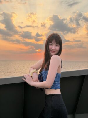 Kanyawee Songmuang Instagram - 🐳🫶🏻⚓️🌅