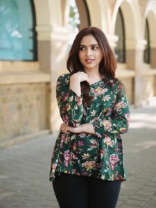 Actress Karishma Sawant HD Photos and Wallpapers December 2025