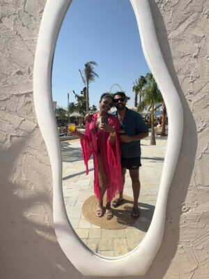 Karthika Nair Instagram - Too lazy to make any cute reels so here's some super random photo dump🥂
Here's to making each other glow as we grow...
Thank you to all the special souls in our life for being part of our fairytale journey💖✨🧿

2 years since #rohitchedkat