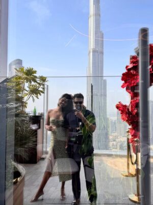 Karthika Nair Instagram - Too lazy to make any cute reels so here's some super random photo dump🥂
Here's to making each other glow as we grow...
Thank you to all the special souls in our life for being part of our fairytale journey💖✨🧿

2 years since #rohitchedkat
