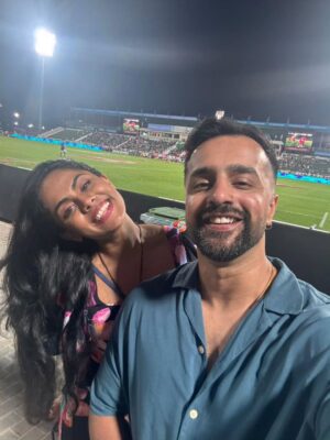 Karthika Nair Instagram - Too lazy to make any cute reels so here's some super random photo dump🥂
Here's to making each other glow as we grow...
Thank you to all the special souls in our life for being part of our fairytale journey💖✨🧿

2 years since #rohitchedkat