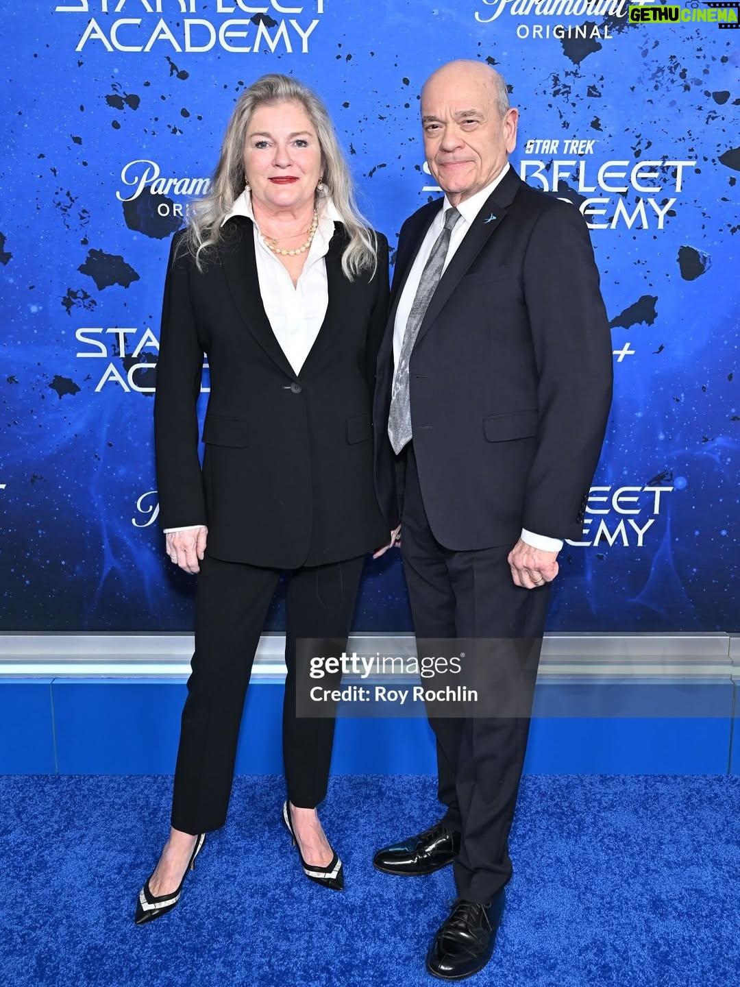 Kate Mulgrew - 13.2K Likes - This past Tuesday, we gathered at the @amnh to celebrate the newest @startrek series, Starfleet Academy. My wonderful friend @robert_picardo is back, and I couldn't be more pleased for him and the rest of the cast. A fantastic premiere, with Holly Hunter in the big chair. 🫡 This cast is one to watch, they are a force.💫

Starfleet Academy debuts on January 15 on @paramountplus 🖖🏻 @nerdoutparamount 

❤️🍀

📸Last pic by: Kristina Bumphrey