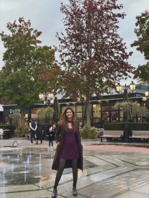 Keerthi Pandian Instagram - எல்லாம் பூவைக்காக தான்
பாடும் பாவைக்காக தான் 💃🏽 

#Netherlands #Fall