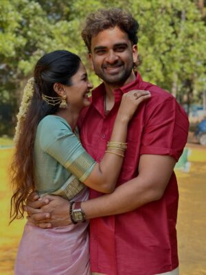 Keerthi Pandian Instagram - இனிய பொங்கல் நல்வாழ்த்துகள்! 🌾🔥
இந்தப் பொங்கல் ஈரோடு மண்ணில் ♥️

Happy Pongal!! ❤️‍🔥

#pongal #pongal2026 #village #erode