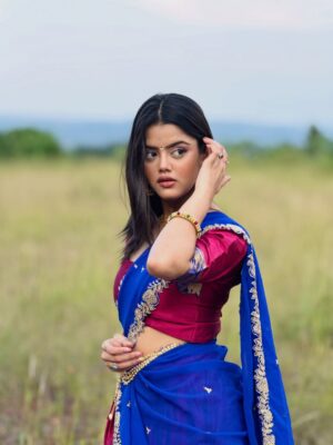 Ketaki Kulkarni Instagram - Pardesiya starts playing in my mind the moment I wear this outfit 🥰✨🌾

[south indian, half saree, saree, south indian actress, bollywood, filmy, traditional, throwback, 2016, actress]

#instagram #ketakikulkarni #southindian #southmovie #saree