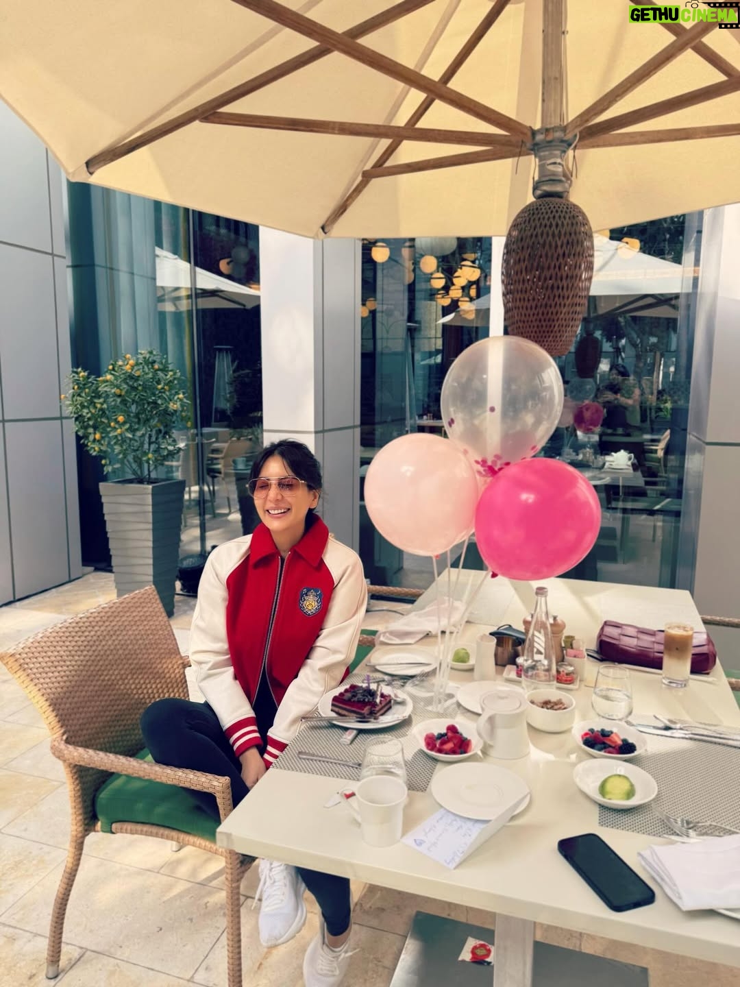 Kim Sharma - 6.8K Likes - #46👯👯🦾🧖🏻‍♀️💆🏻‍♀️🐭💅🏻🥚🎁🍳🐭🍱🍸🌈🍰 #iykyk🫵🏻