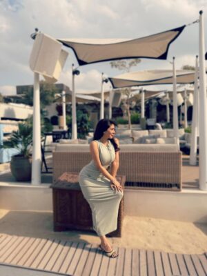 Kim Sharma Instagram - #46👯👯🦾🧖🏻‍♀️💆🏻‍♀️🐭💅🏻🥚🎁🍳🐭🍱🍸🌈🍰 #iykyk🫵🏻