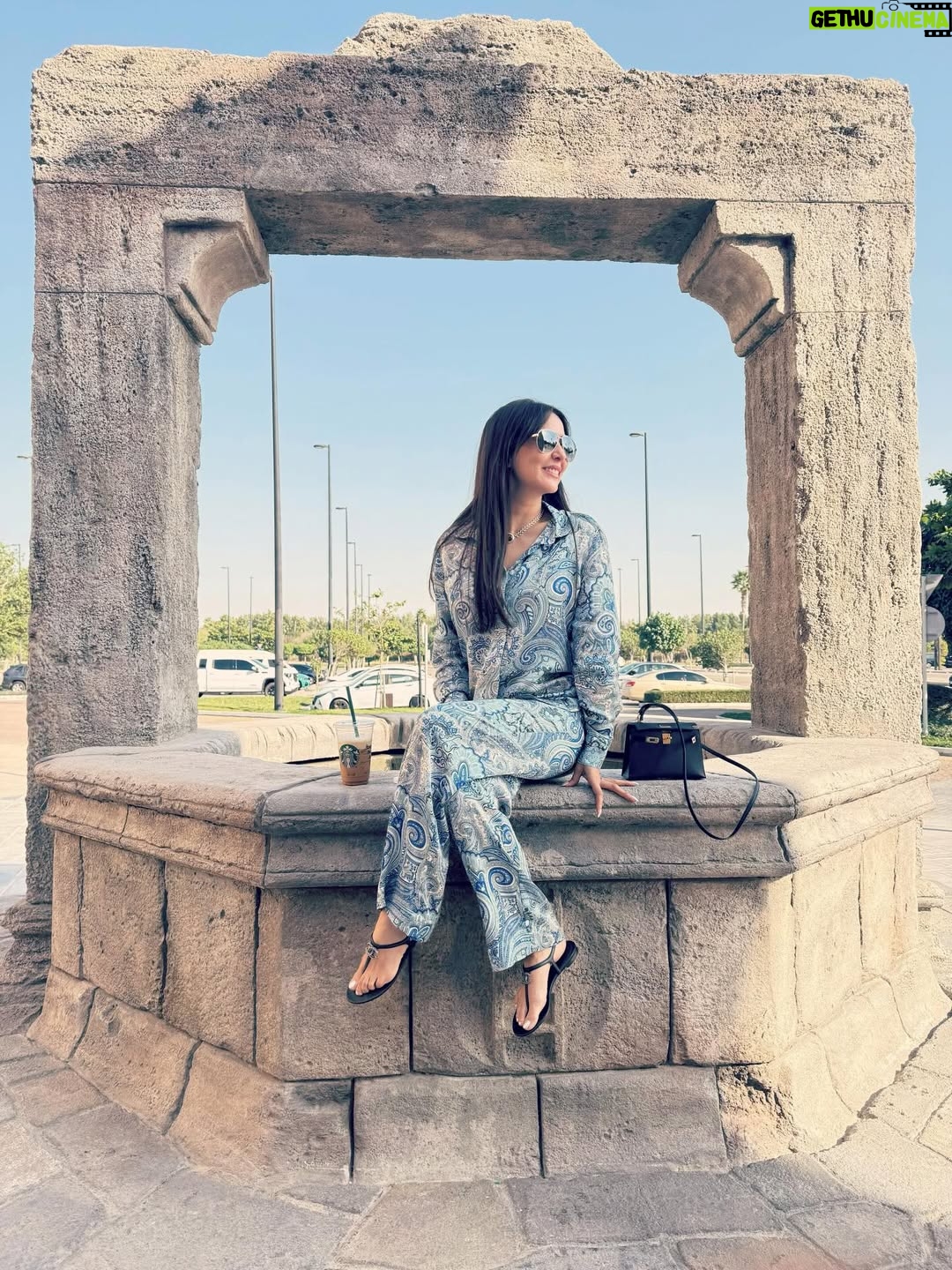Kim Sharma - 6.8K Likes - #46👯👯🦾🧖🏻‍♀️💆🏻‍♀️🐭💅🏻🥚🎁🍳🐭🍱🍸🌈🍰 #iykyk🫵🏻