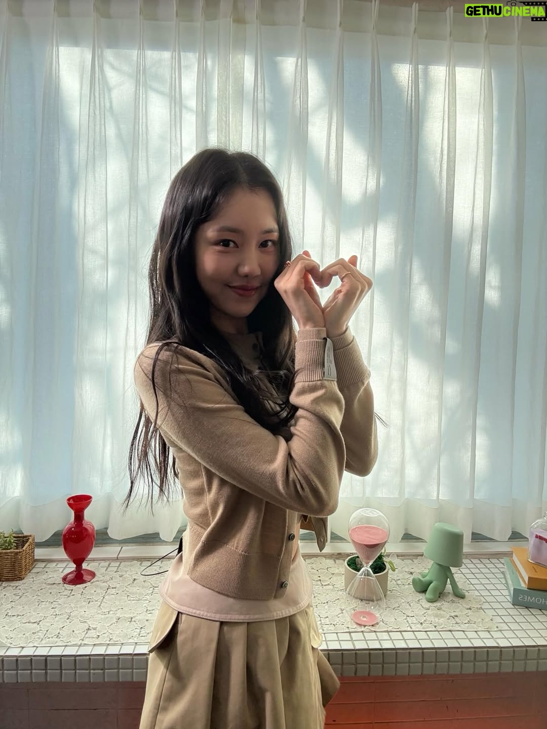 Kim Ye-won - 13.9K Likes - 보구싶을 거예요 정말루🫶🏻

여러분의 사랑으로
만개했던 환승연애4 🌼
시즌4를 회상하며 5와의 재회를 기대해주세요 :)

(근데 아직 특별의 22회가 남았답니다 오예 :p🤍)

#환승연애4 #환승연애온더캔버스🎨
@tving.official ⏳⌛️❤️‍🔥