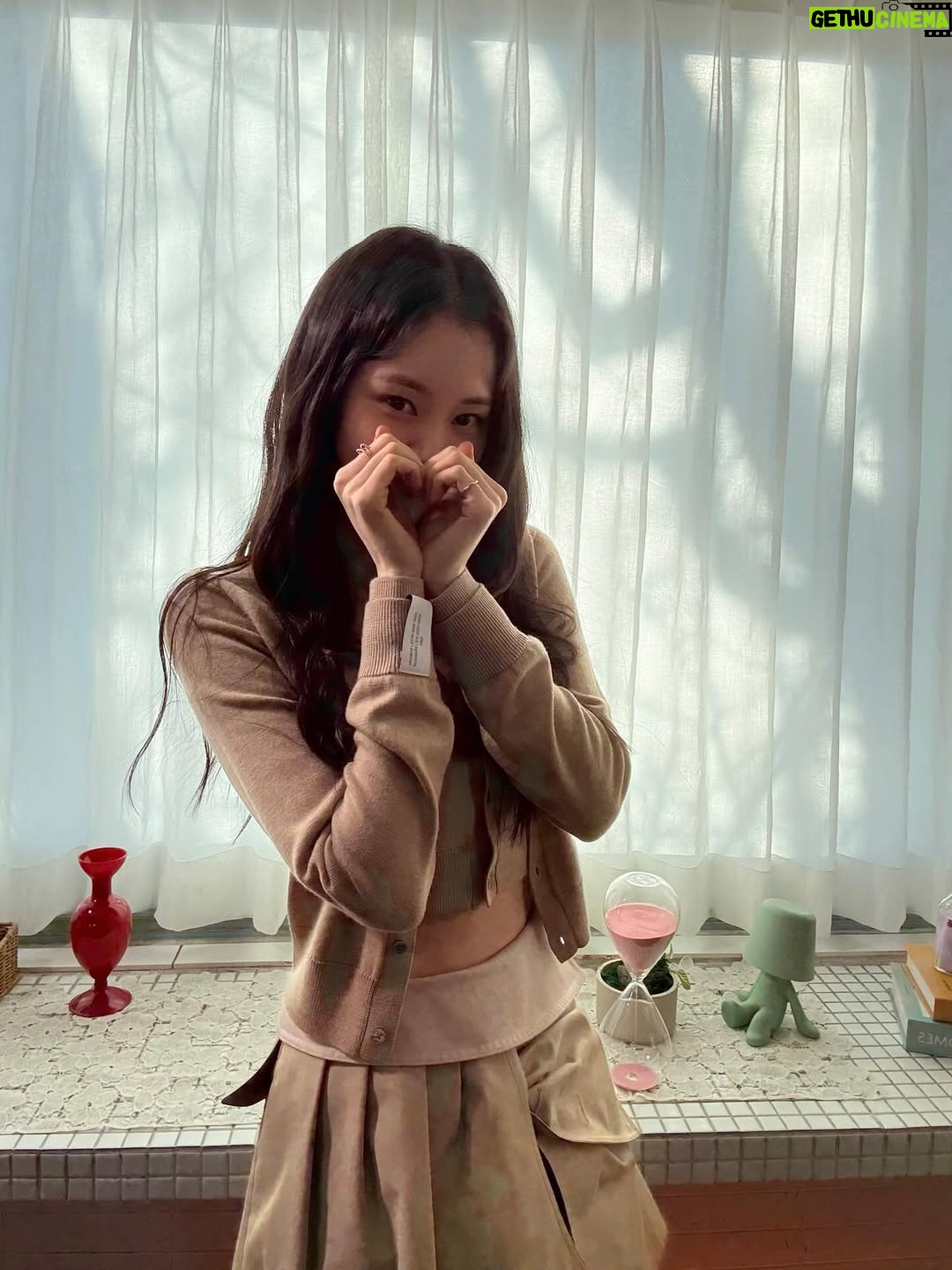 Kim Ye-won - 13.9K Likes - 보구싶을 거예요 정말루🫶🏻

여러분의 사랑으로
만개했던 환승연애4 🌼
시즌4를 회상하며 5와의 재회를 기대해주세요 :)

(근데 아직 특별의 22회가 남았답니다 오예 :p🤍)

#환승연애4 #환승연애온더캔버스🎨
@tving.official ⏳⌛️❤️‍🔥
