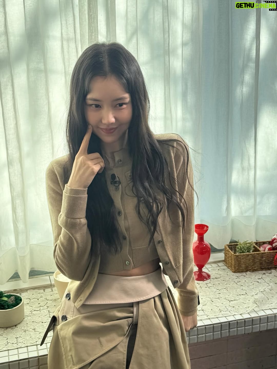 Kim Ye-won - 13.9K Likes - 보구싶을 거예요 정말루🫶🏻

여러분의 사랑으로
만개했던 환승연애4 🌼
시즌4를 회상하며 5와의 재회를 기대해주세요 :)

(근데 아직 특별의 22회가 남았답니다 오예 :p🤍)

#환승연애4 #환승연애온더캔버스🎨
@tving.official ⏳⌛️❤️‍🔥
