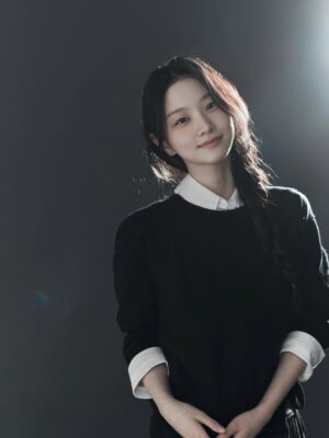 Kim Yi-kyeong Instagram - happy NEW year