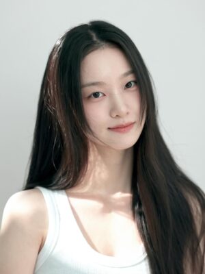Kim Yi-kyeong Instagram - happy NEW year