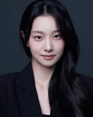 Kim Yi-kyeong Instagram - NEW