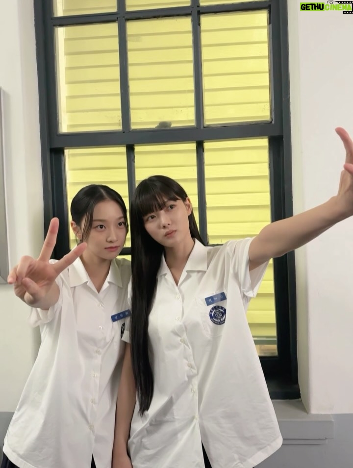 Kim Yi-kyeong - 614.4K Likes - 사실은 백아진 껌딱지 #친애하는x