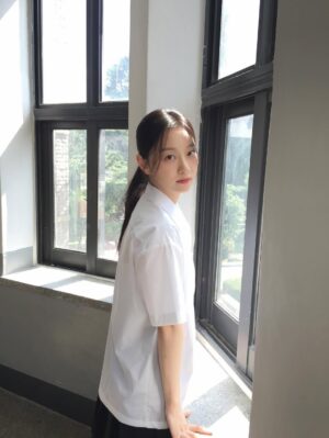 Kim Yi-kyeong Instagram - 심!성!희! #친애하는x