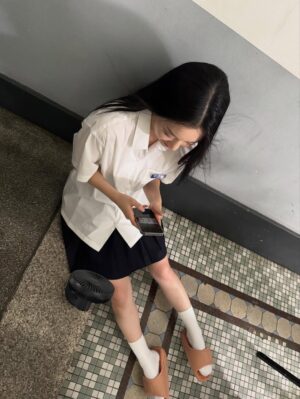 Kim Yi-kyeong Instagram - 심!성!희! #친애하는x