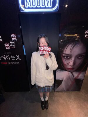 Kim Yi-kyeong Instagram - 드디어 ‼️<친애하는 X> 이번주 11월 6일 목요일 @tving.official 에서 공개 ❤️🔥❤️🩹