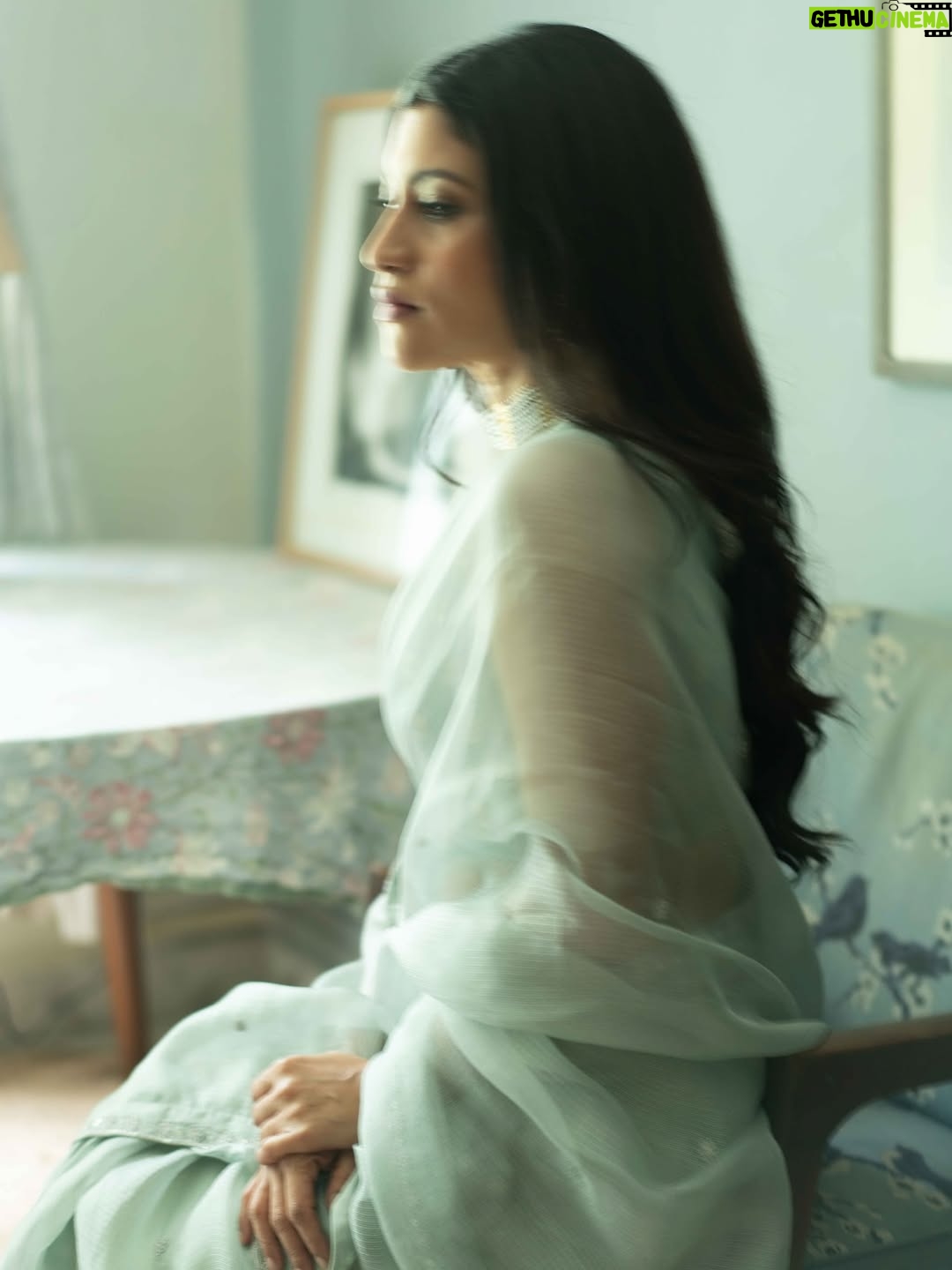 Konkona Sen Sharma - 151.9K Likes - Metro… In Dino promotions on a cloudy dreamy day!

Styled by @damini_styles 
Saree: @tokreeshopjaipur 
@vermillionpromotions 
Jewellery: @anumerton 
Makeup: @seldon_makeup 
Hair: @nimishahshah210 
📸: @kannasrihari