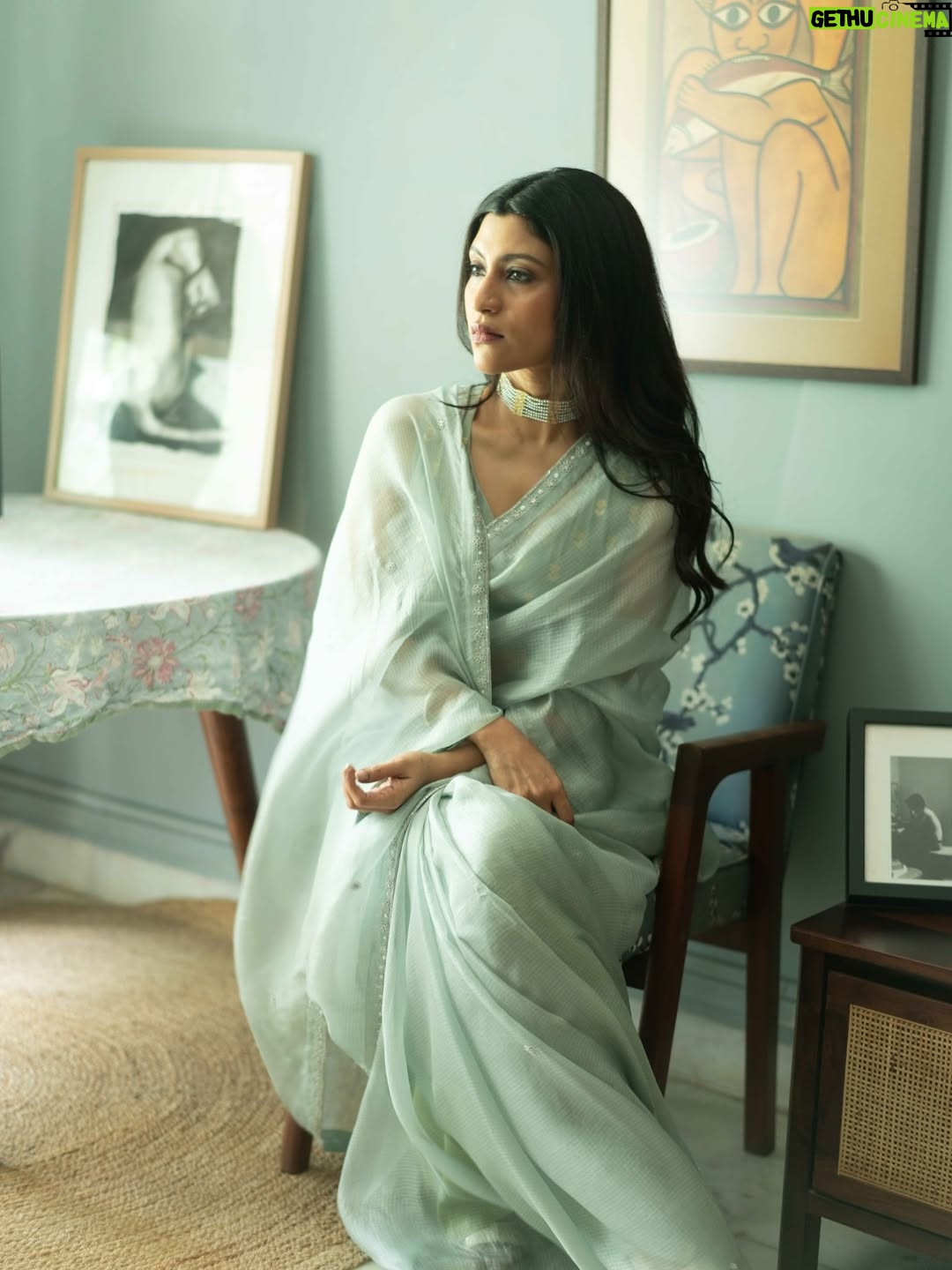 Konkona Sen Sharma - 151.9K Likes - Metro… In Dino promotions on a cloudy dreamy day!

Styled by @damini_styles 
Saree: @tokreeshopjaipur 
@vermillionpromotions 
Jewellery: @anumerton 
Makeup: @seldon_makeup 
Hair: @nimishahshah210 
📸: @kannasrihari
