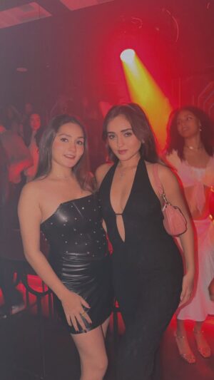 Kritika Sharma Instagram - A rare mixture of golden retriever and black cat energy 😂🫡🤞🏻 the only person who who can handle my mood swings is my sister 🥹 ! Tag your siblings 
#reels #sisters #explore #fyp #reelitfeelit 
[ London , travel , Sharma sisters , Tanya sharma , kreetika sharma , bond , ghar ki choti beti ]