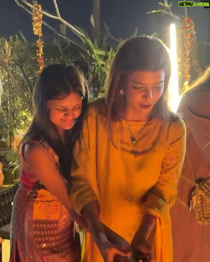 Lakshmi Manchu - 42.2K Likes - As the sun changes its direction, different states and different traditions come together to celebrate the same spirit, Lohri, Makar Sankranti, Magh Bihu, Bhogi, Pongal, while we also honour Indian Army Day. 🌾🔥🇮🇳

May these days remind us of our shared roots, gratitude, courage, and new beginnings. Wishing everyone abundance, joy, and strength as we step into brighter days ahead. ✨