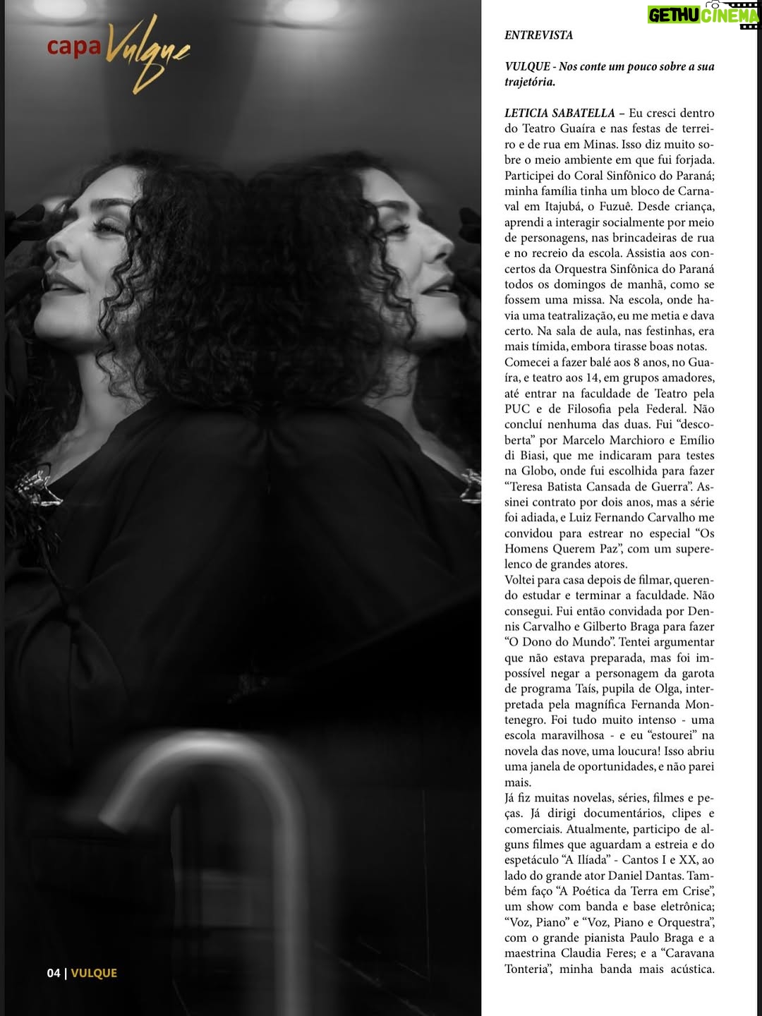 Letícia Sabatella - 3 Likes - A atriz Letícia Sabatella estampa a capa da nova edição da Revista Vulque em um ensaio elegante e cheio de significado. Em entrevista exclusiva, a artista revisita sua trajetória marcante na televisão, no cinema e no teatro, fala sobre escolhas profissionais, amadurecimento artístico e os desafios que moldaram sua carreira ao longo dos anos. A edição celebra não apenas a atriz consagrada, mas também a mulher e a voz potente por trás de personagens que marcaram gerações.

Fotógrafo: @marciofariasfoto
Make e Hair: @laisregiaa
Edição de moda: @aledupratoficial
Produção de moda: @kadununnes07
Look capa: @yorkjeansluxus
Locação: @laghettolifestyle / @laghettohoteis
Entrevista: @aletheamantovani / @rafaellarffreitas / @claudemirspyver
Direção executiva: @rafaellarffreitas