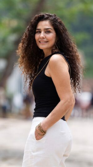 Letícia Sabatella Instagram - Leticia Sabatella marcou presença na 29ª edição da Mostra de Cinema de Tiradentes para apresentar o longa #PequenasCriaturas, de Anne Pinheiro Guimarães, que foi exibido na praça. Na ocasião, conversamos com a atriz sobre o atual momento do cinema brasileiro, que citou o sucesso internacional de #OAgenteSecreto e elogiou nossa produção audiovisual. Confira! #leticiasabatella #mostratiradentes #cinevitor