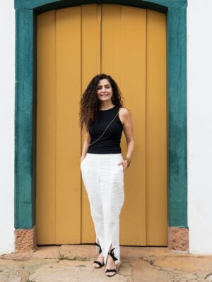 Letícia Sabatella Instagram - Um lugar de CINEMA! Tudo é esse Trem que não para nunca de ser bonito! Fotos da mais linda de todas: @flavia_canavarro ! Com essa gente bonita que esteve comigo por ali! @universoproducao @pedromacguimar @vaniacatani @mairasaribeiro larissaanjos Fabrício, Tomás, @raquel_hallak , Vívian , @lorenzomelloficial @theomedon , Junio!