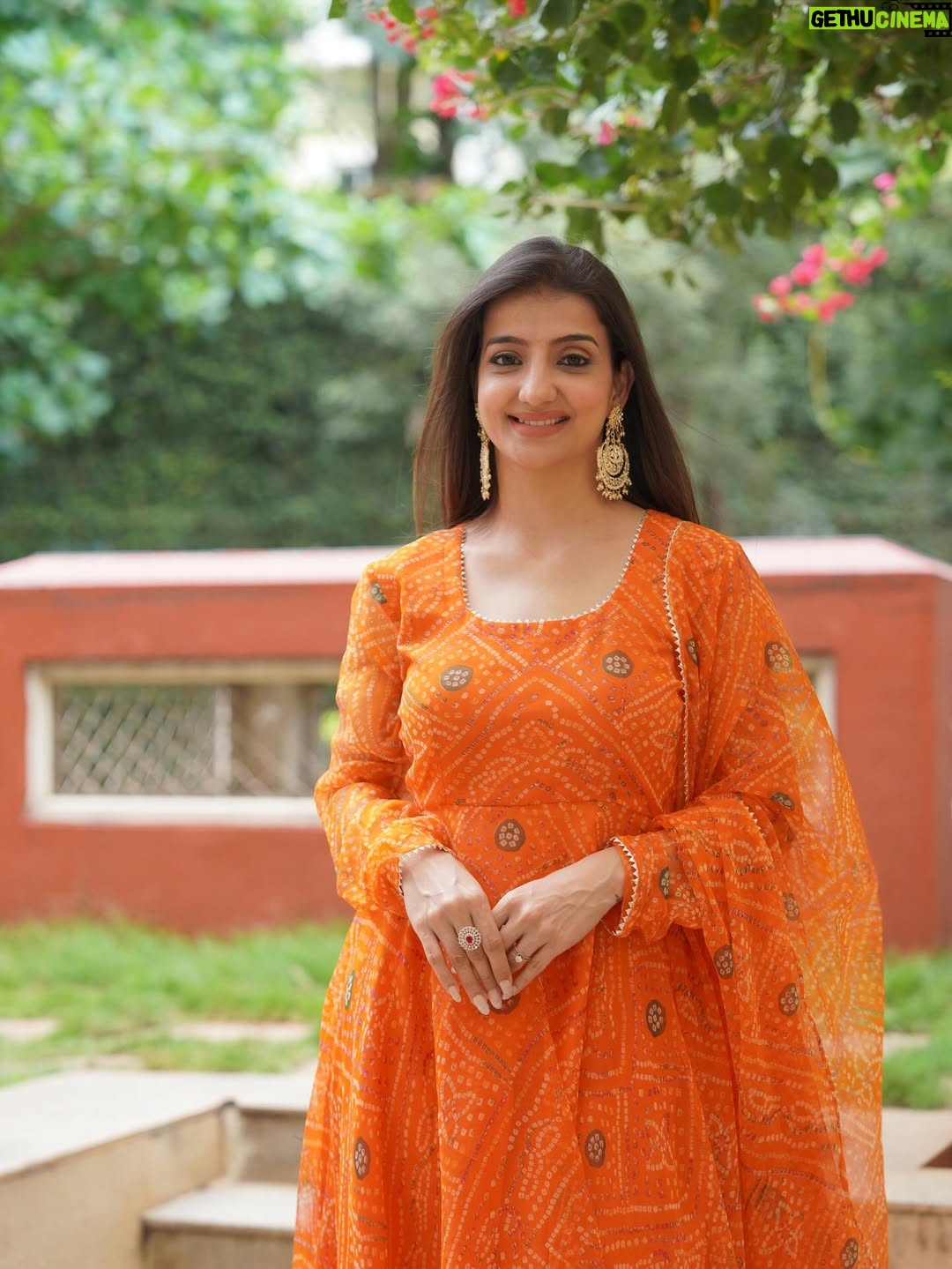 Loveleen Kaur Sasan - 49.1K Likes - Effortless elegance meets everyday comfort. Our orange Bandhani suit set is soft, flowy, and ready to make every moment vibrant.🧡✨

DM to place orders @parrii.inc ✨