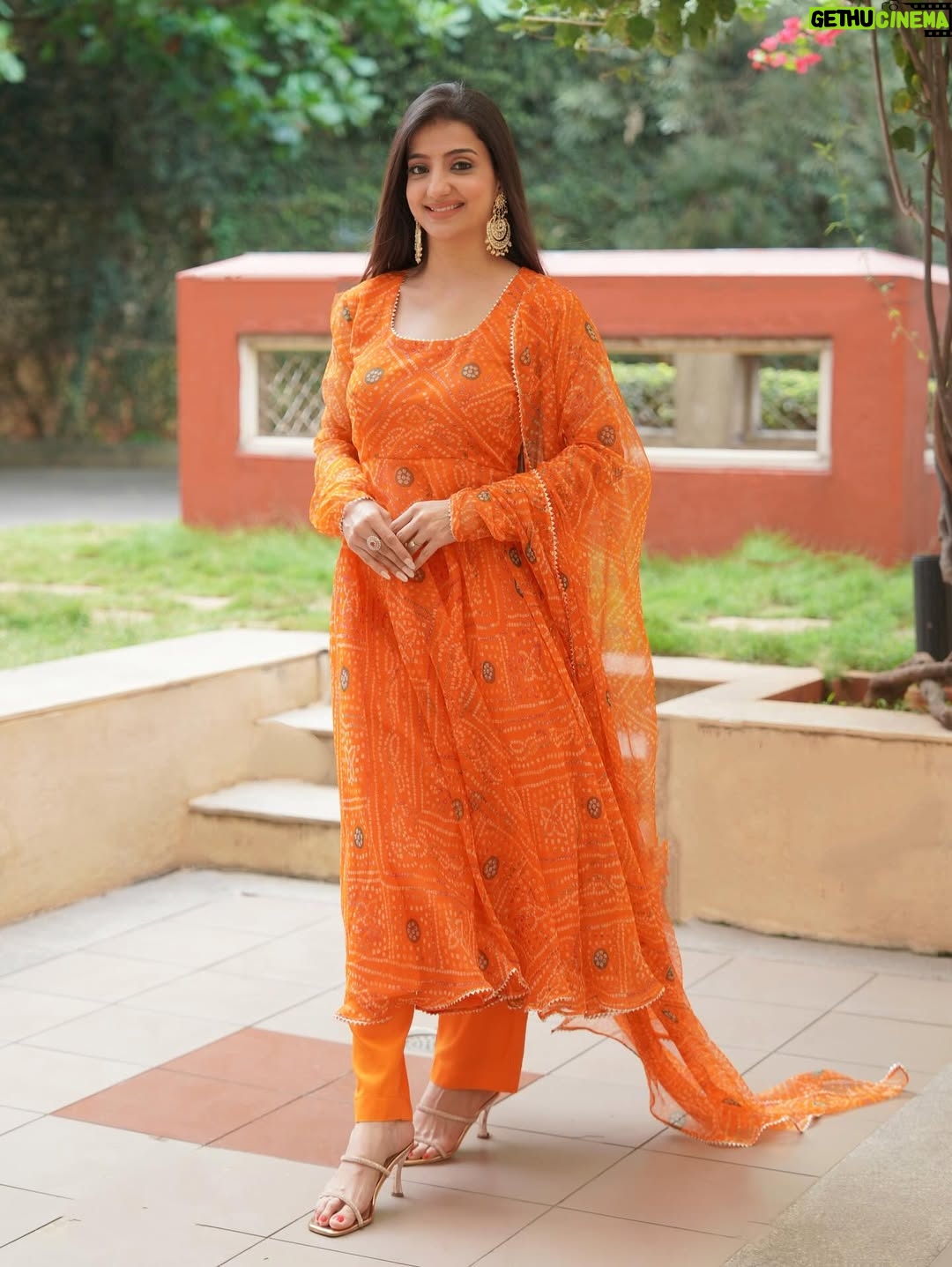 Loveleen Kaur Sasan - 49.1K Likes - Effortless elegance meets everyday comfort. Our orange Bandhani suit set is soft, flowy, and ready to make every moment vibrant.🧡✨

DM to place orders @parrii.inc ✨