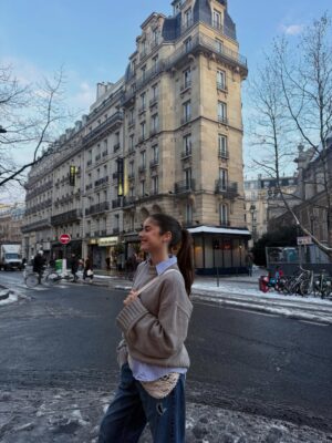 Madalena Aragão Instagram - snowy Paris ☃️