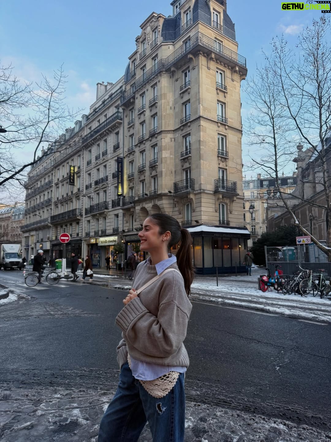 Madalena Aragão - 64K Likes - snowy Paris ☃️