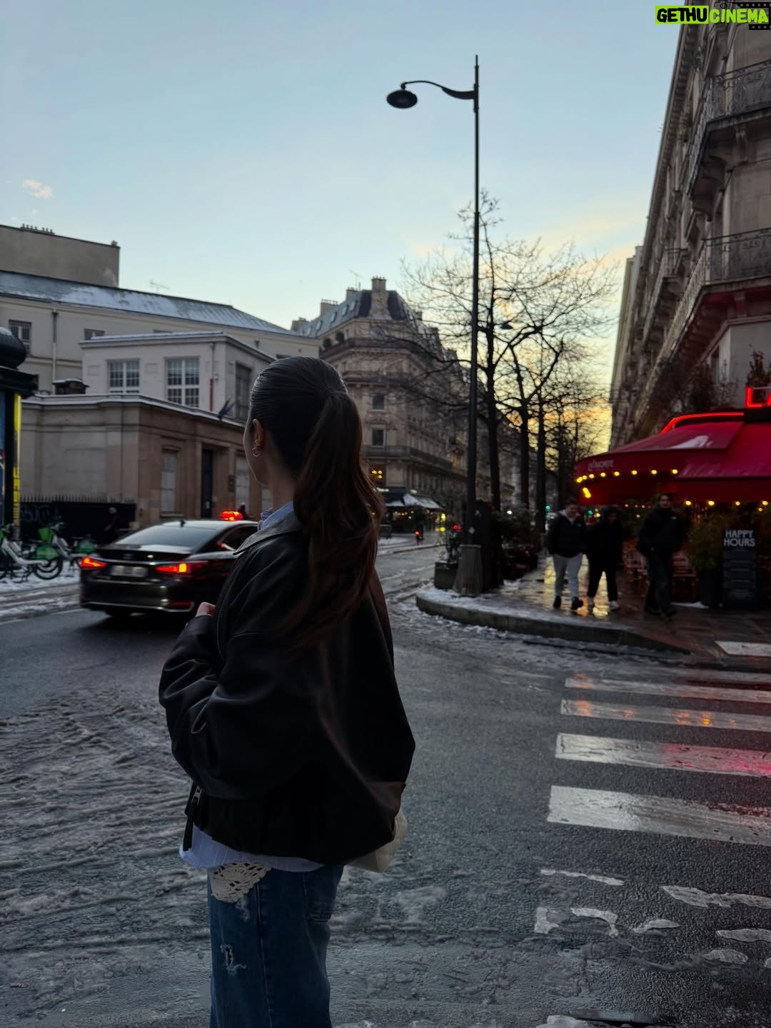 Madalena Aragão - 64K Likes - snowy Paris ☃️