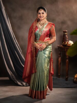 Madhumitha H Instagram - Wishing everyone a very Happy Pongal, Happy Makar Sankranti, and Happy Sankranti 🌾🌞
May this harvest season bring joy, gratitude, prosperity, and positive beginnings to all ✨🤍

Makeup - @makeover_by_miga 
Jewellery- @chennai_jazz 
Hairdo- @sai_priya_hairstylist 
Blouse - @niga_designers 
Drapping - @mettilda_sareedraping 
Flowers - @dj_flowers_garlands 

#happysankranti #happypongal #festival #celebrations