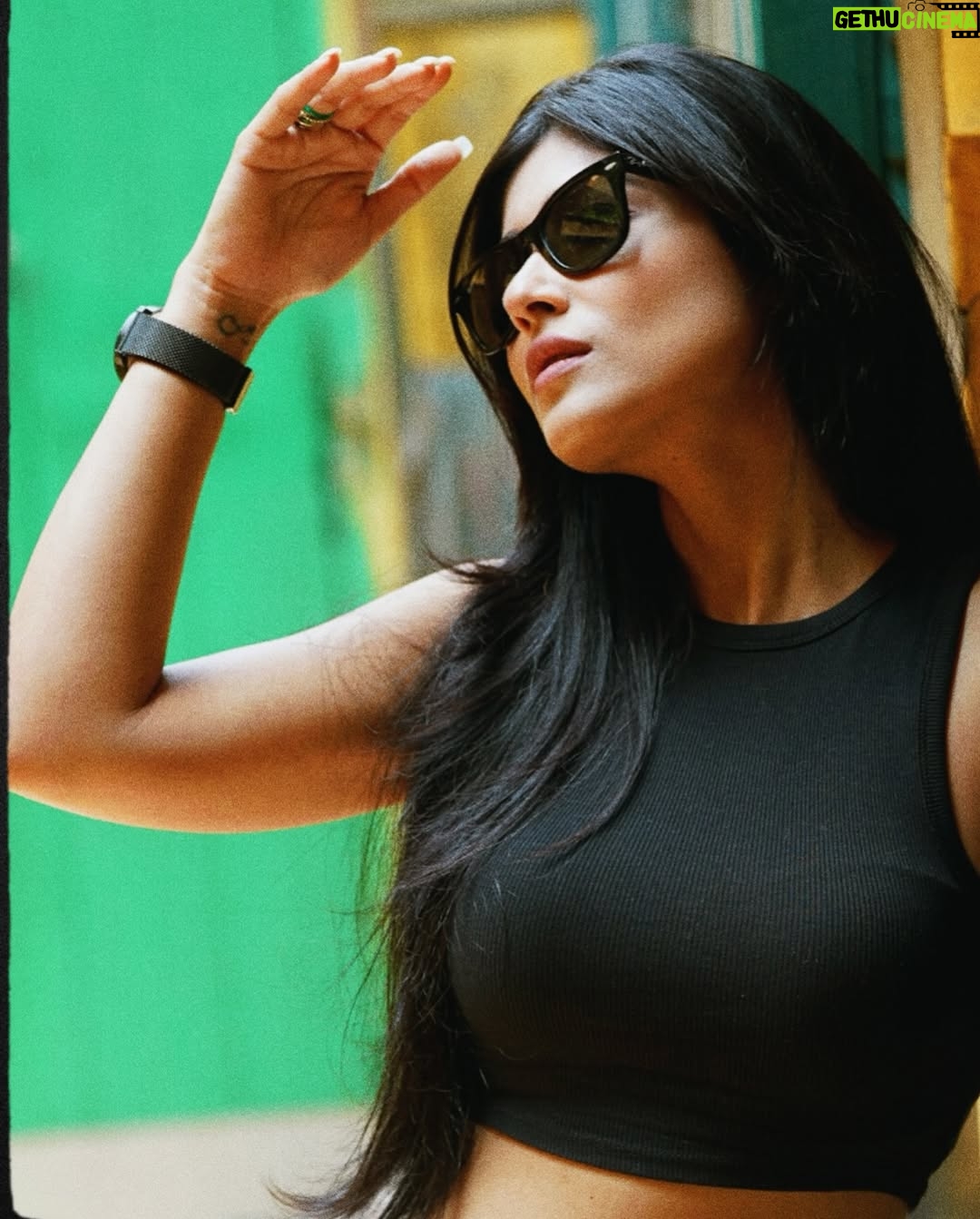 Madhurima Basak - 8.3K Likes - 📸

#randomclick #mood #clicked