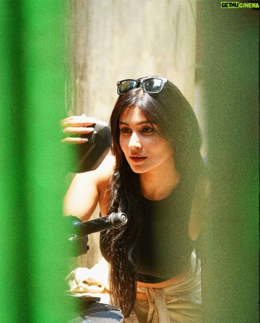 Madhurima Basak - 8.3K Likes - 📸

#randomclick #mood #clicked