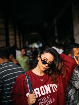 Madhurima Roy Instagram - Centre of attention wasn’t optional 😎

…
Captured in crowd @bharat_rawail